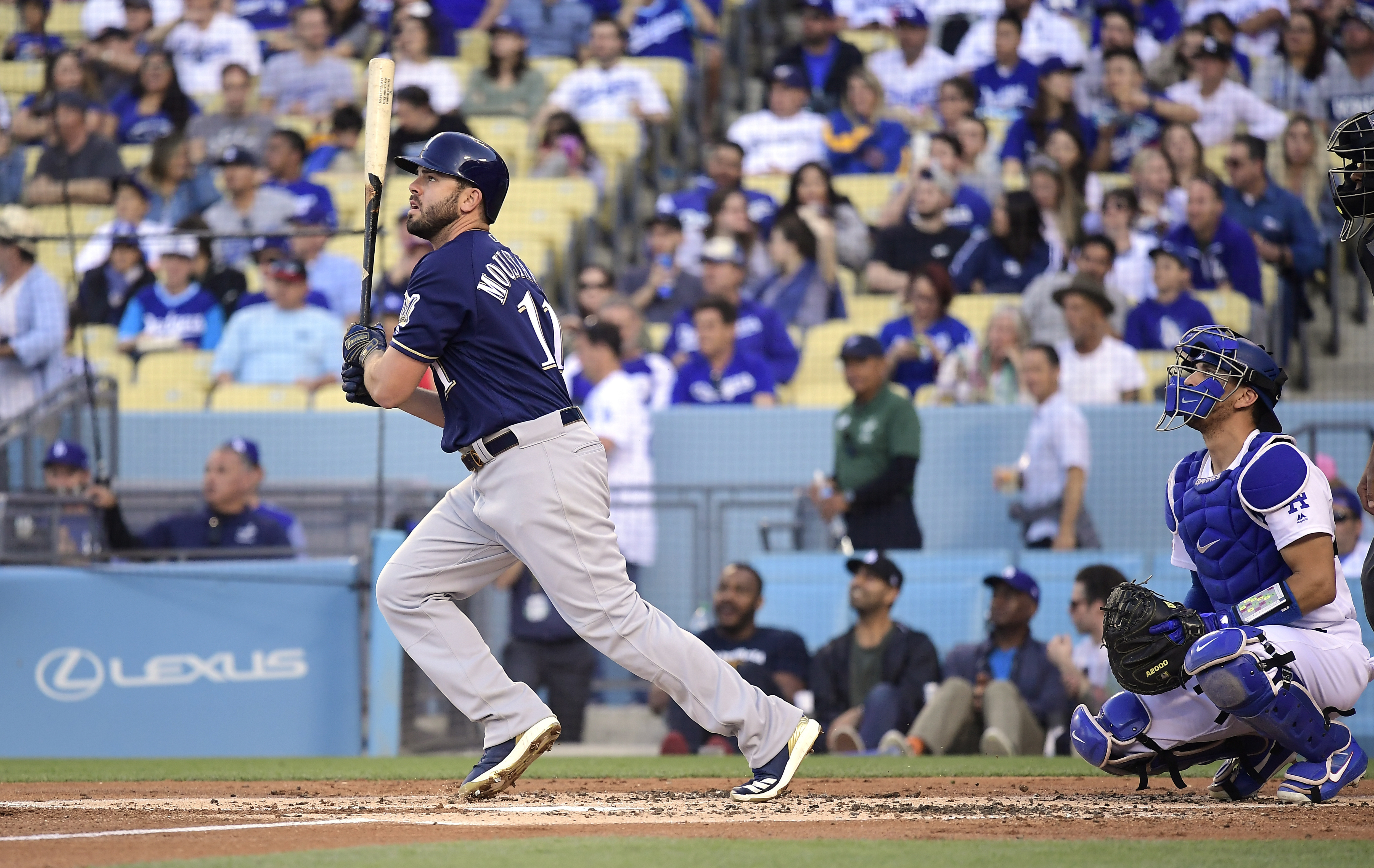 Brewers hand Dodgers 6th straight loss, 4-1
