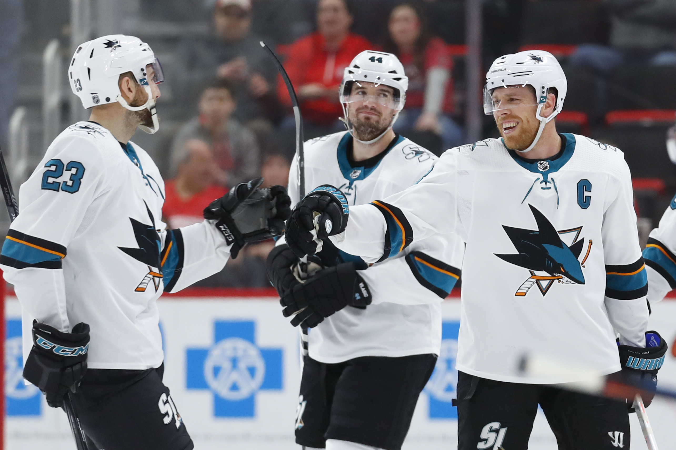 Pavelski has hat trick in Sharks’ 5-3 win over Red Wings