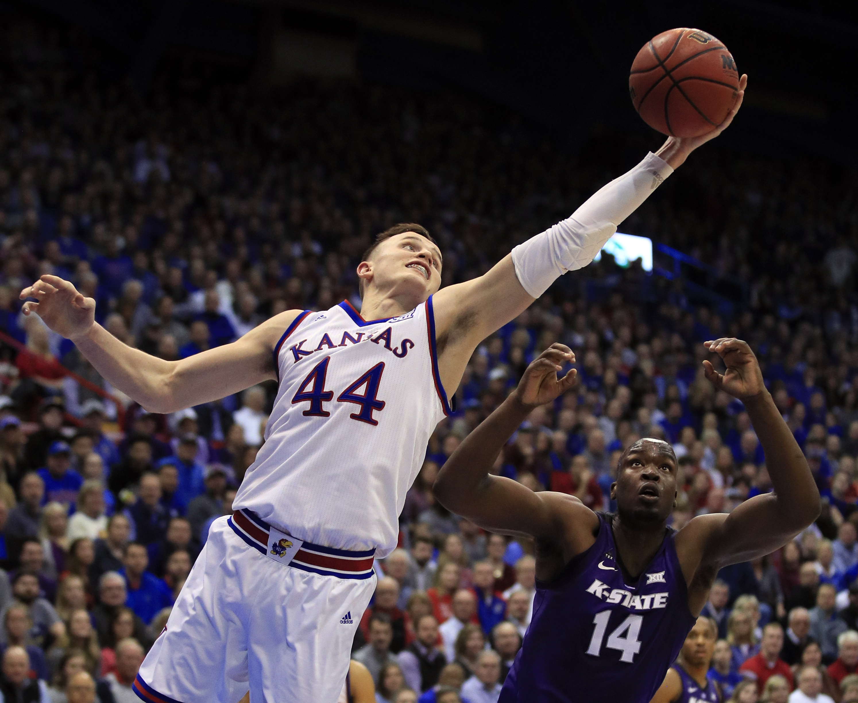 Kansas still in Big 12 title hunt with 3 games left to play