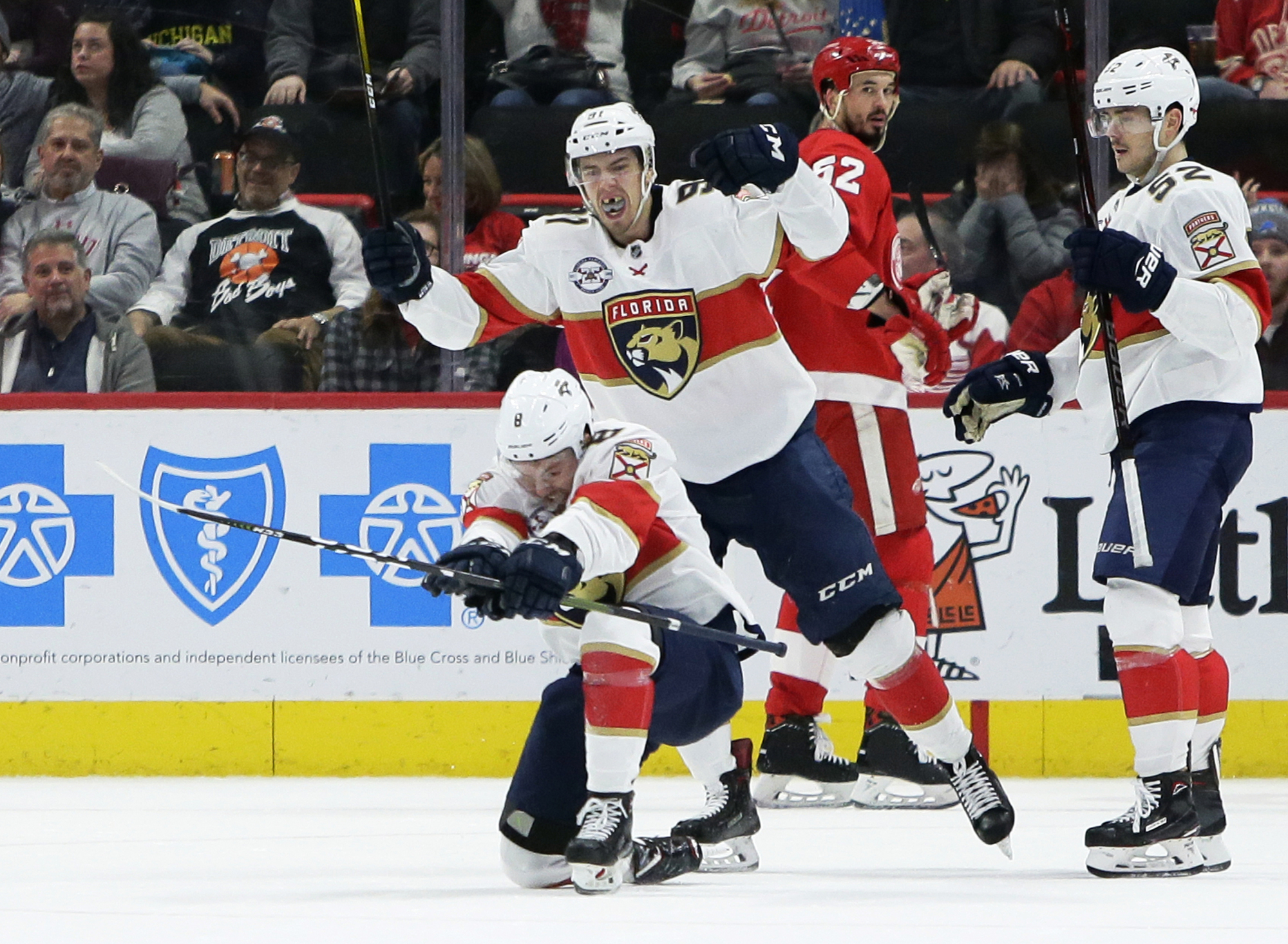 Panthers beat struggling Red Wings 4-3 in shootout