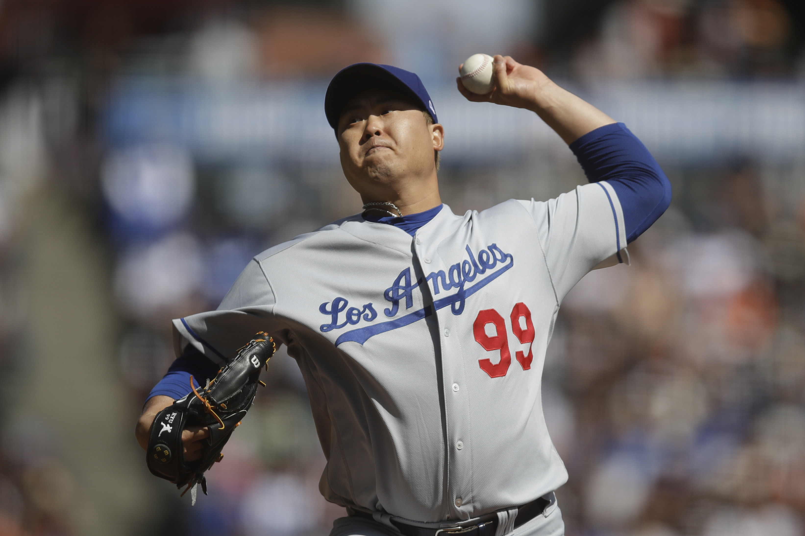Dodgers tie franchise mark with 105th win, Ryu beats SF 2-0