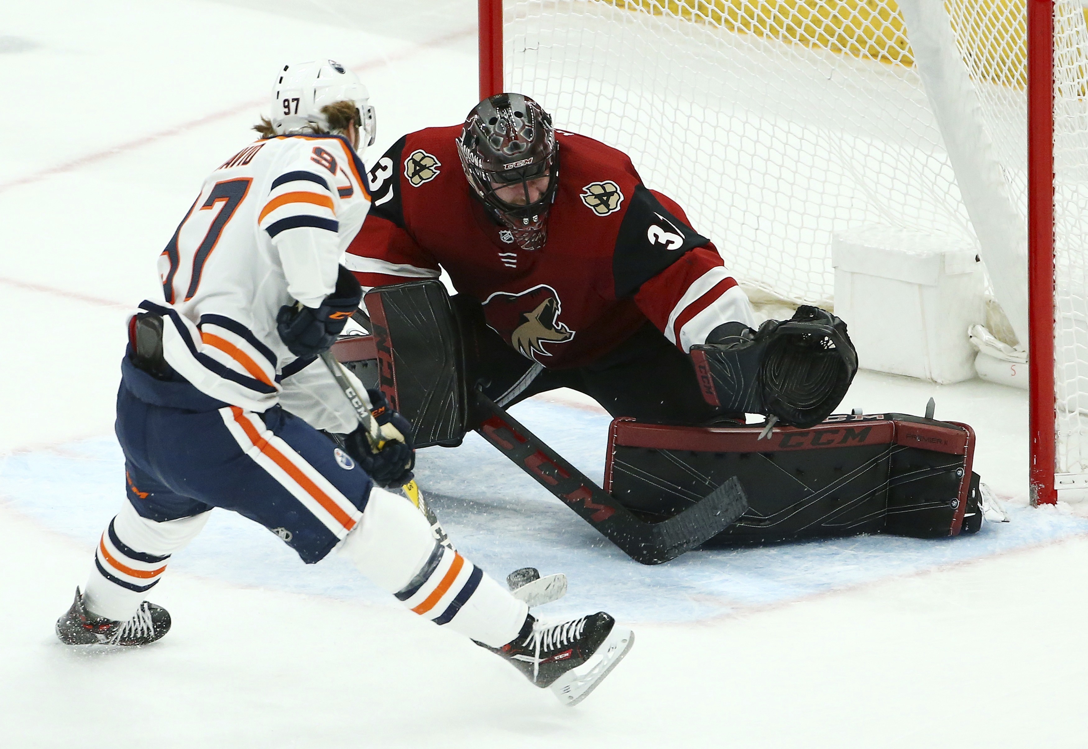 McDavid scores twice as Oilers top Coyotes 3-1 to stop skid