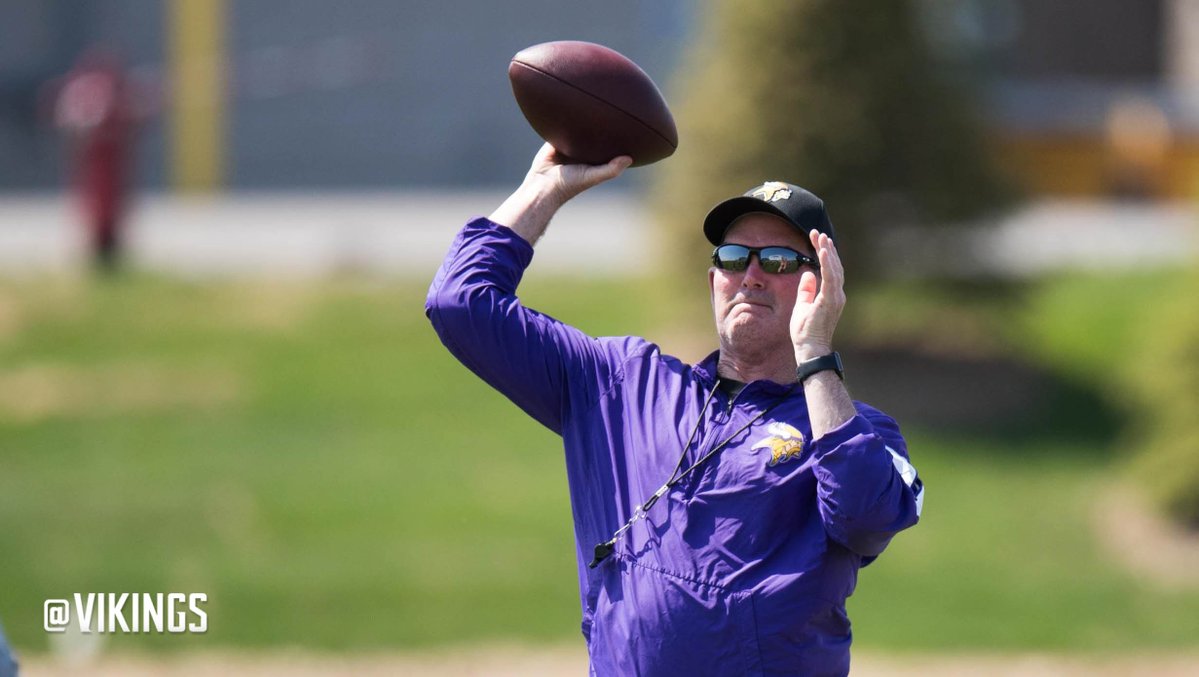 Top Tweets: Do the Vikings have a new quarterback?