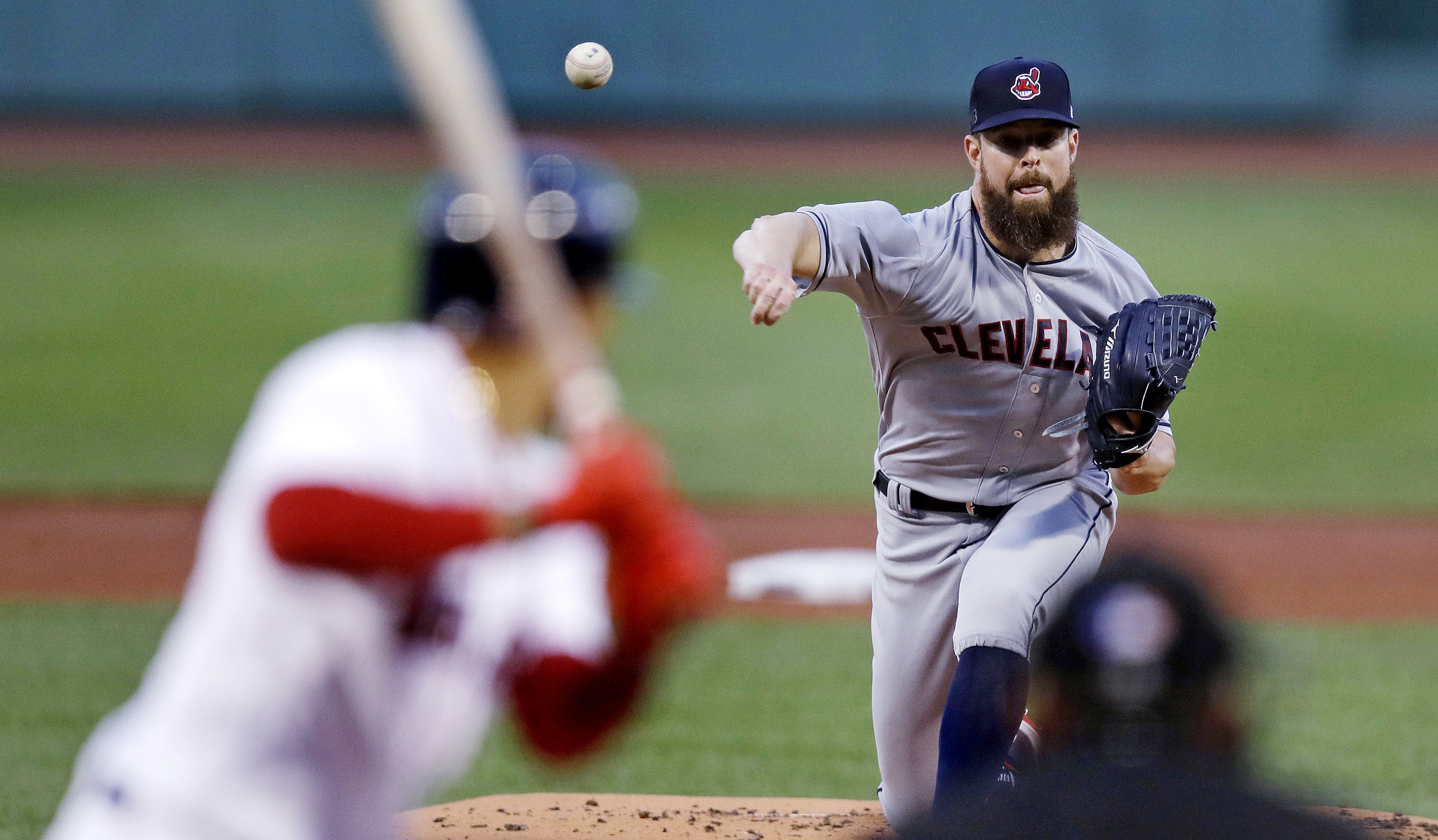 Kluber, Indians top Porcello, Red Sox 5-4