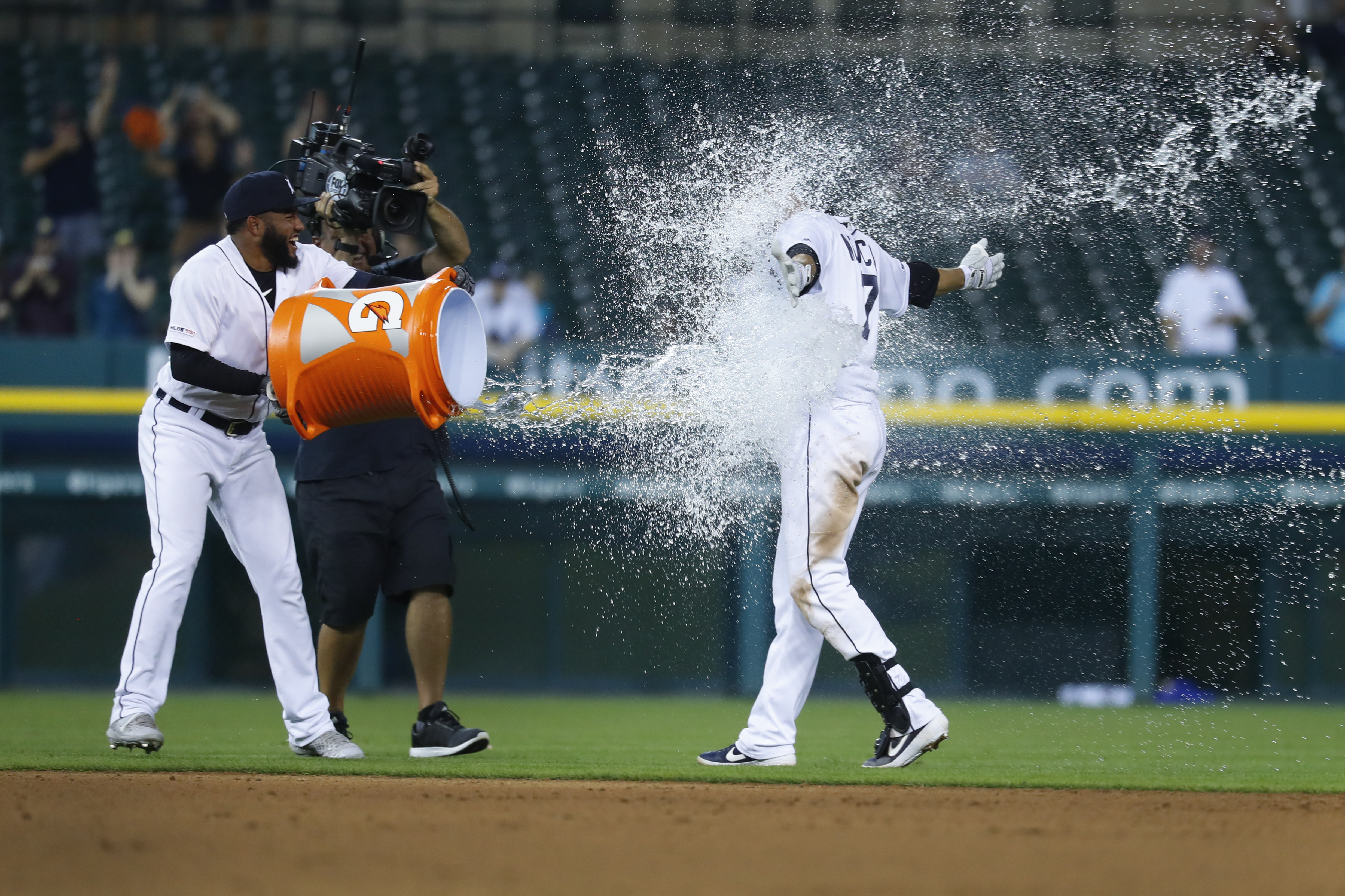 Yanks blow 6-run lead, lose 12-11 to big league-worst Tigers