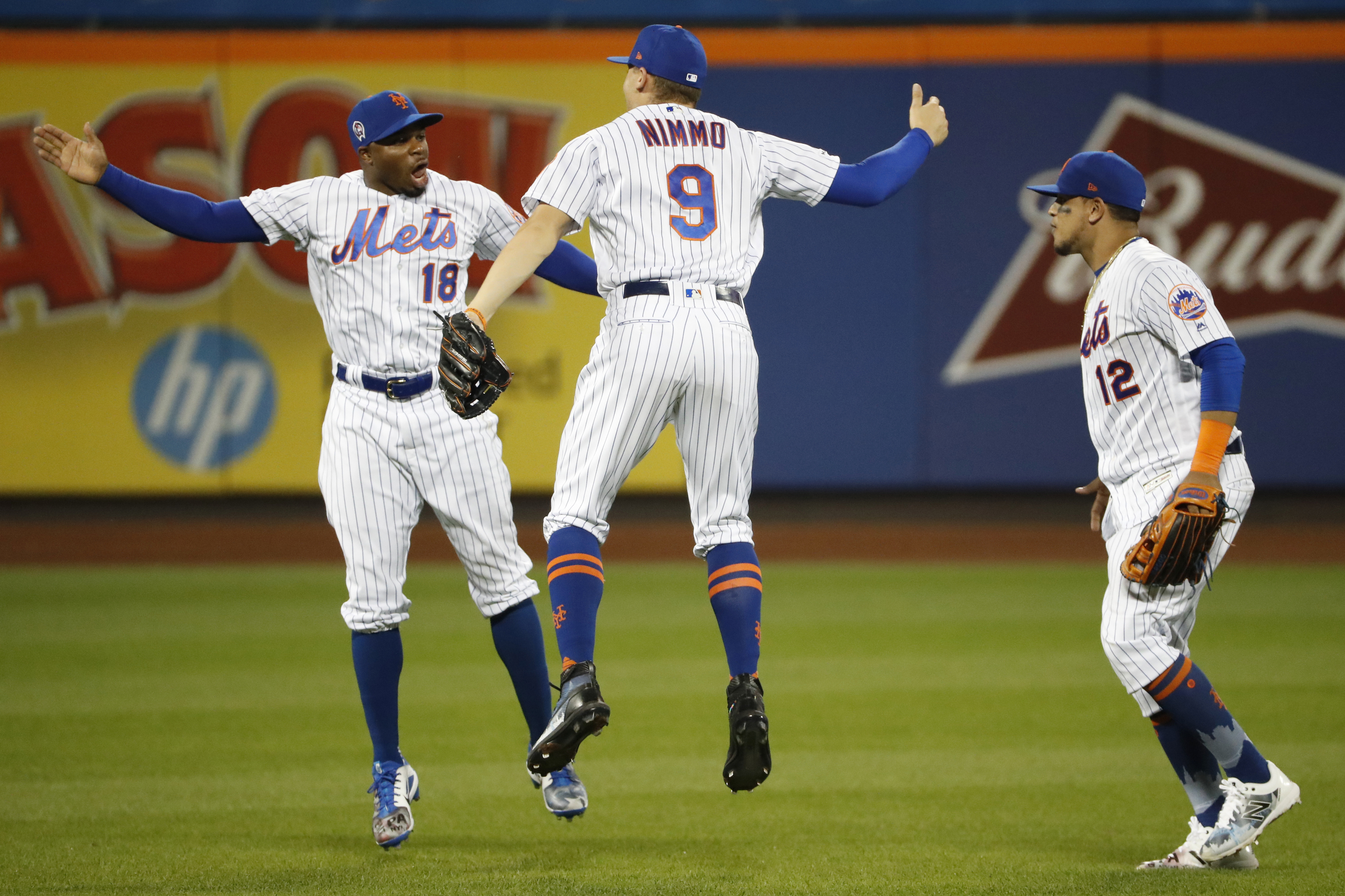 LEADING OFF: Mets try to sweep D-Backs, Twins ailing