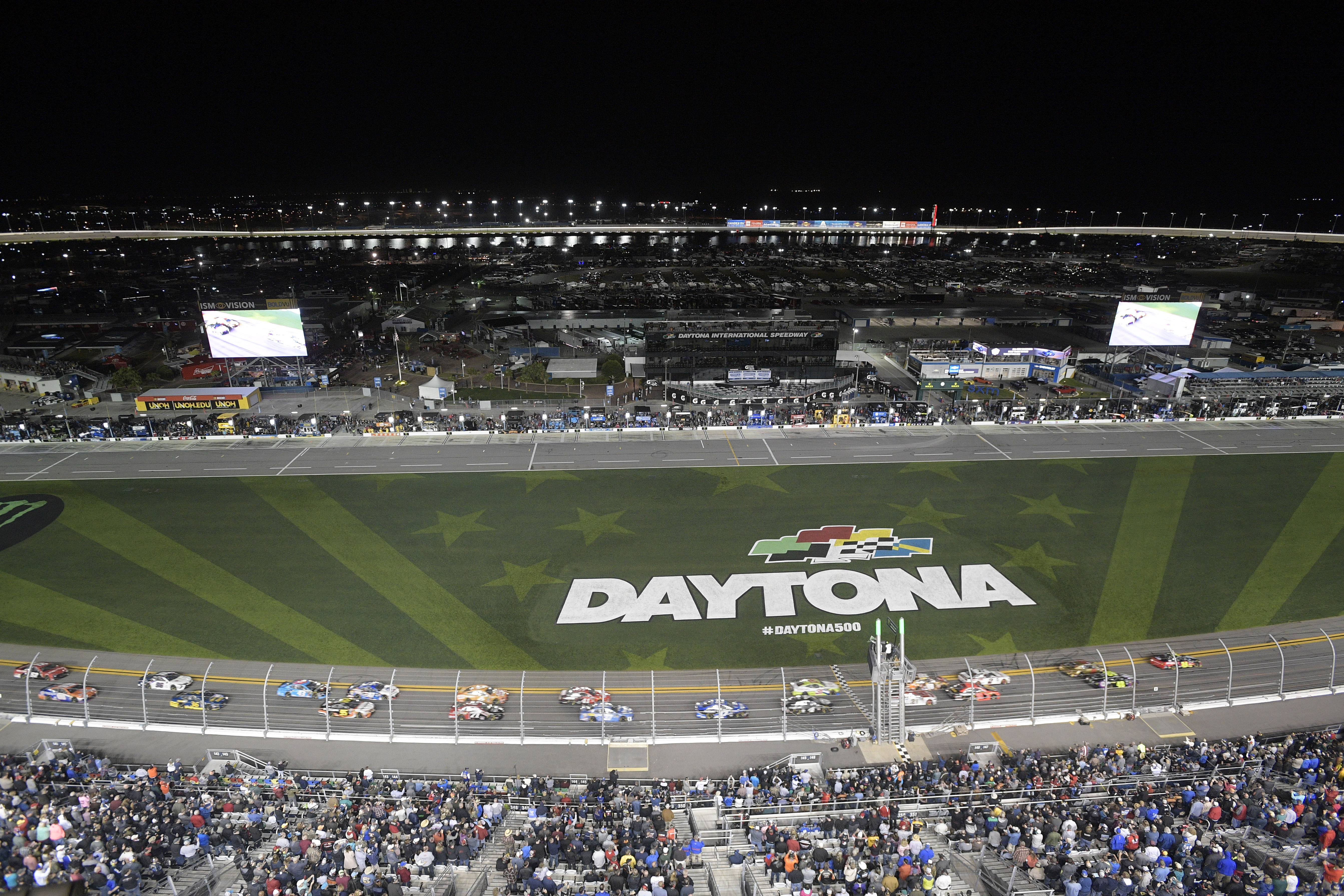 Fresh faces and new sponsors give Daytona 500 throwback feel