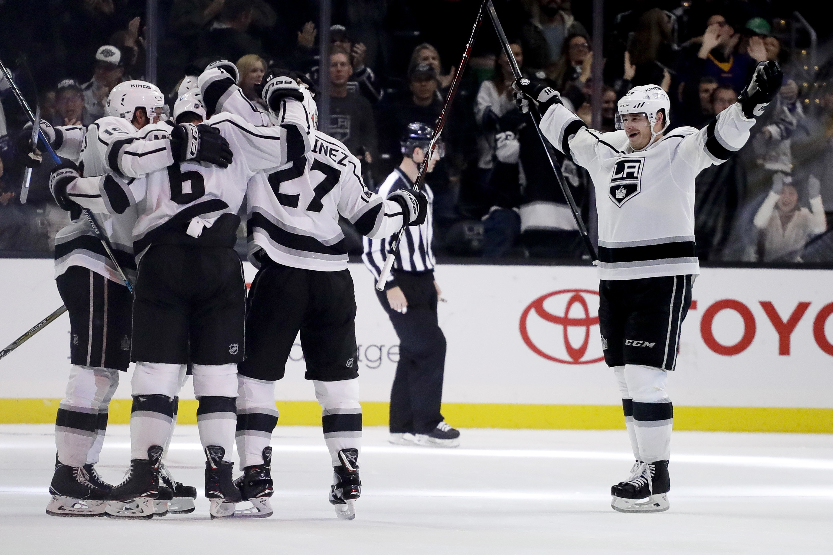 Quick gets 50th shutout in Kings’ 2-0 win over Hurricanes