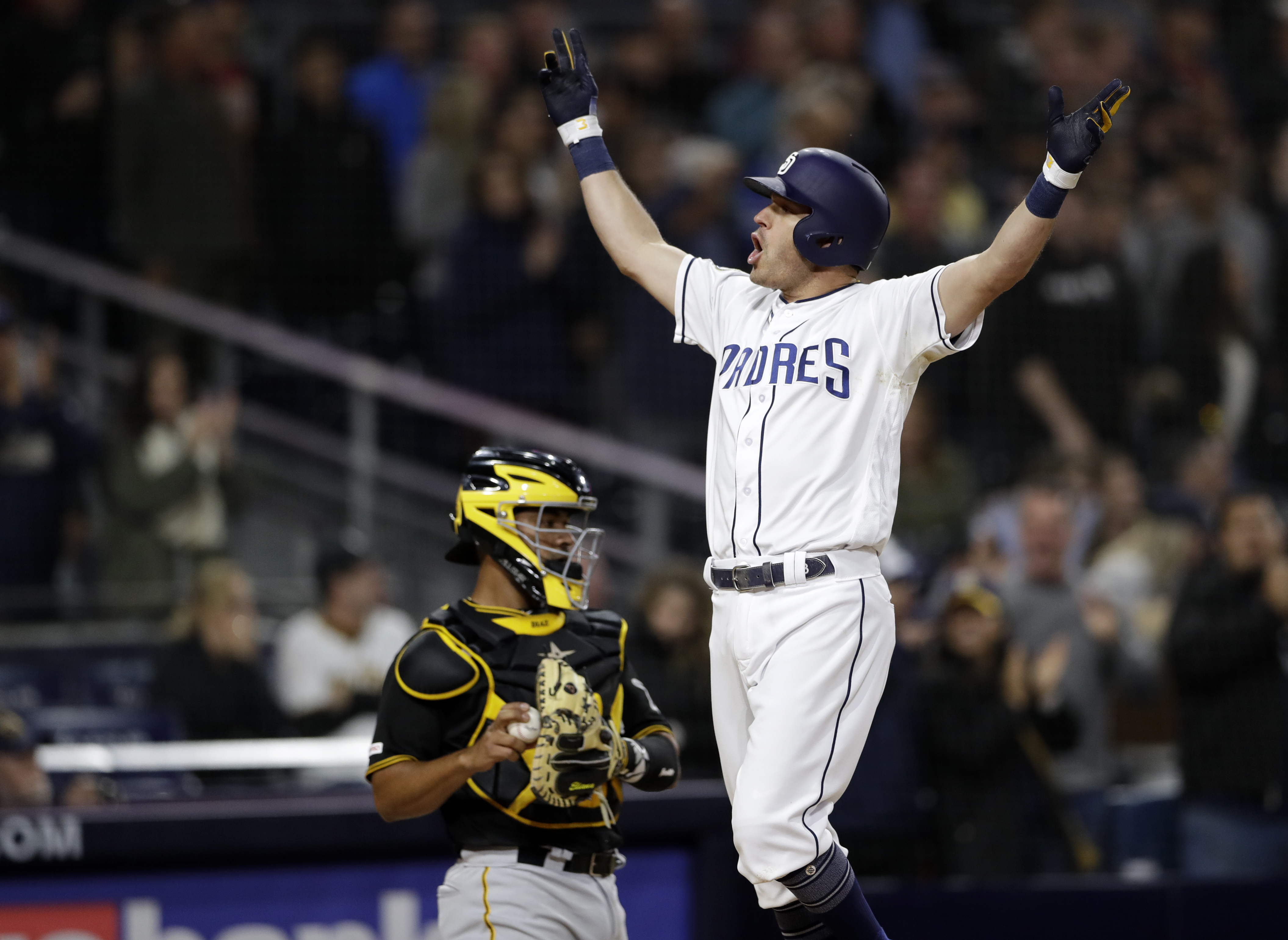 Kinsler’s 3-run homer lifts Padres to 4-3 win vs Pirates