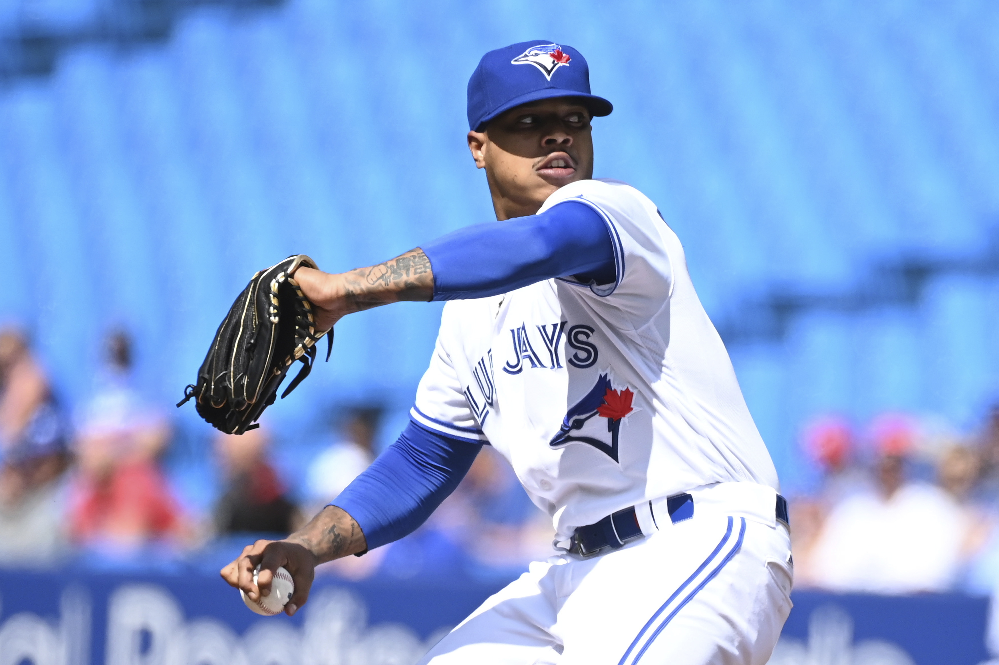 Blue Jays RHP Stroman leaves with cramp in left shoulder