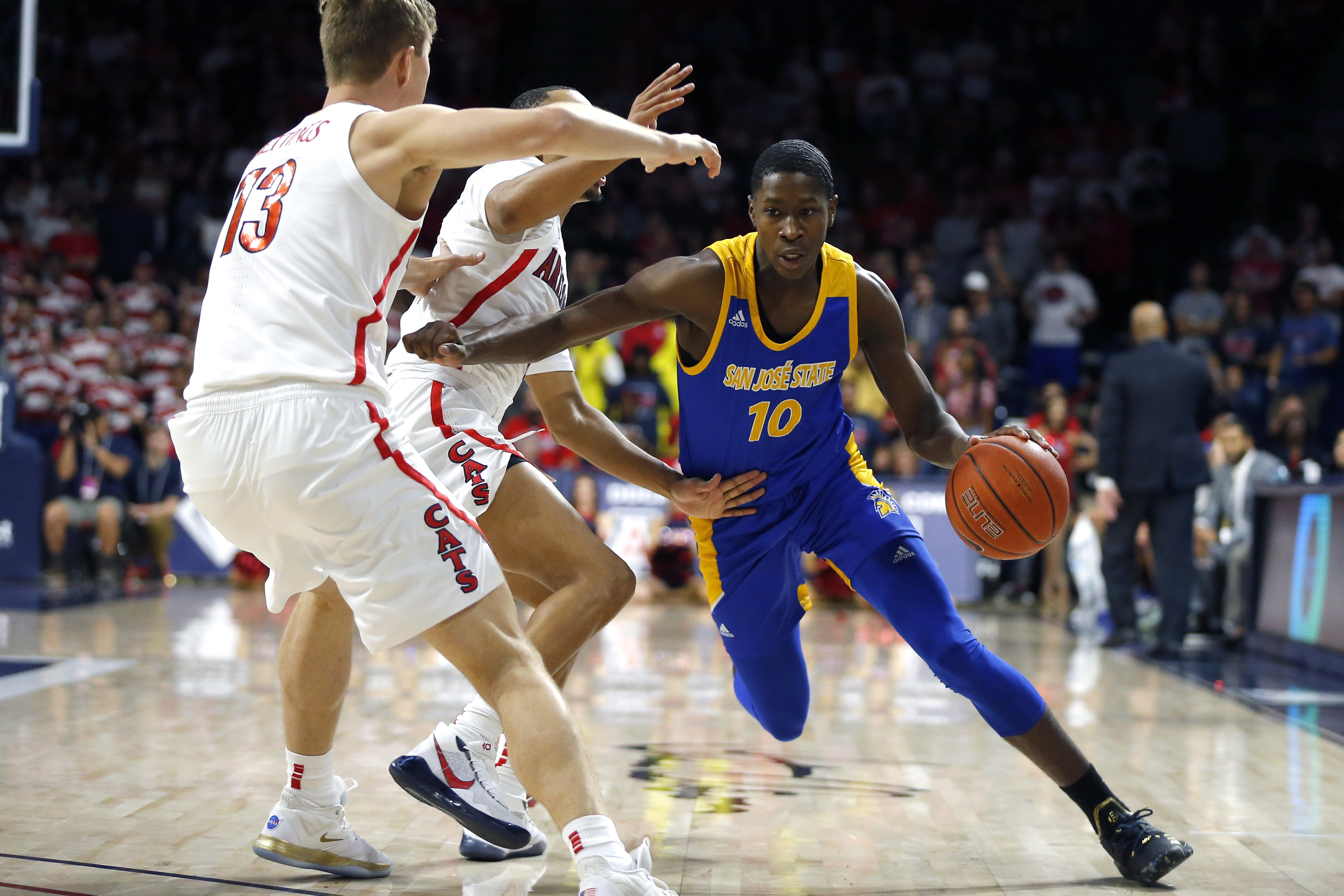 No. 19 Arizona dominates San Jose State 87-39