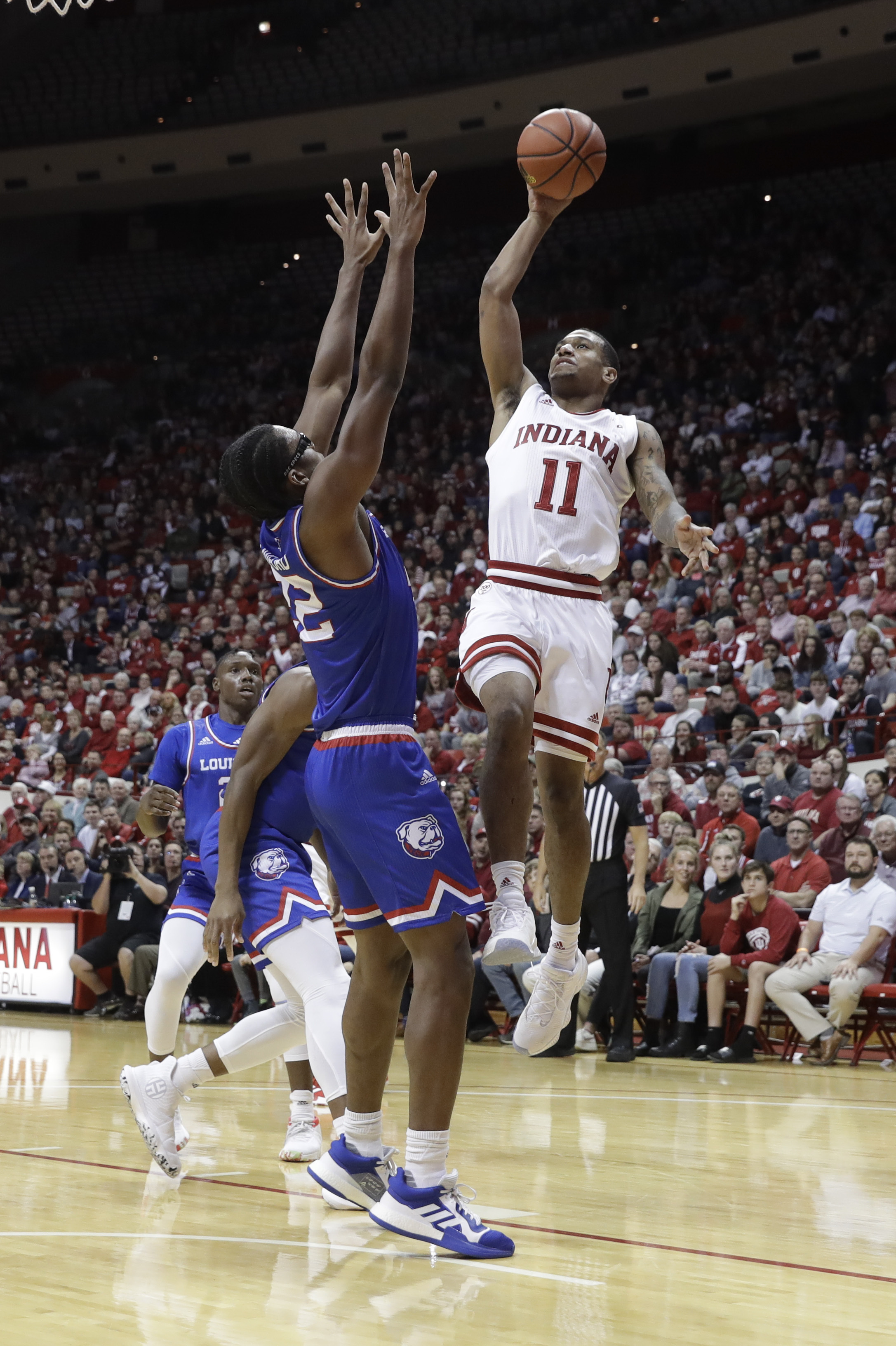 Jackson-Davis helps Hoosiers hold off Louisiana Tech 88-75