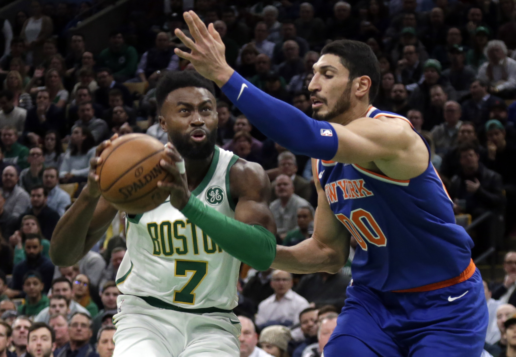 Irving leads Celtics past Knicks 128-100