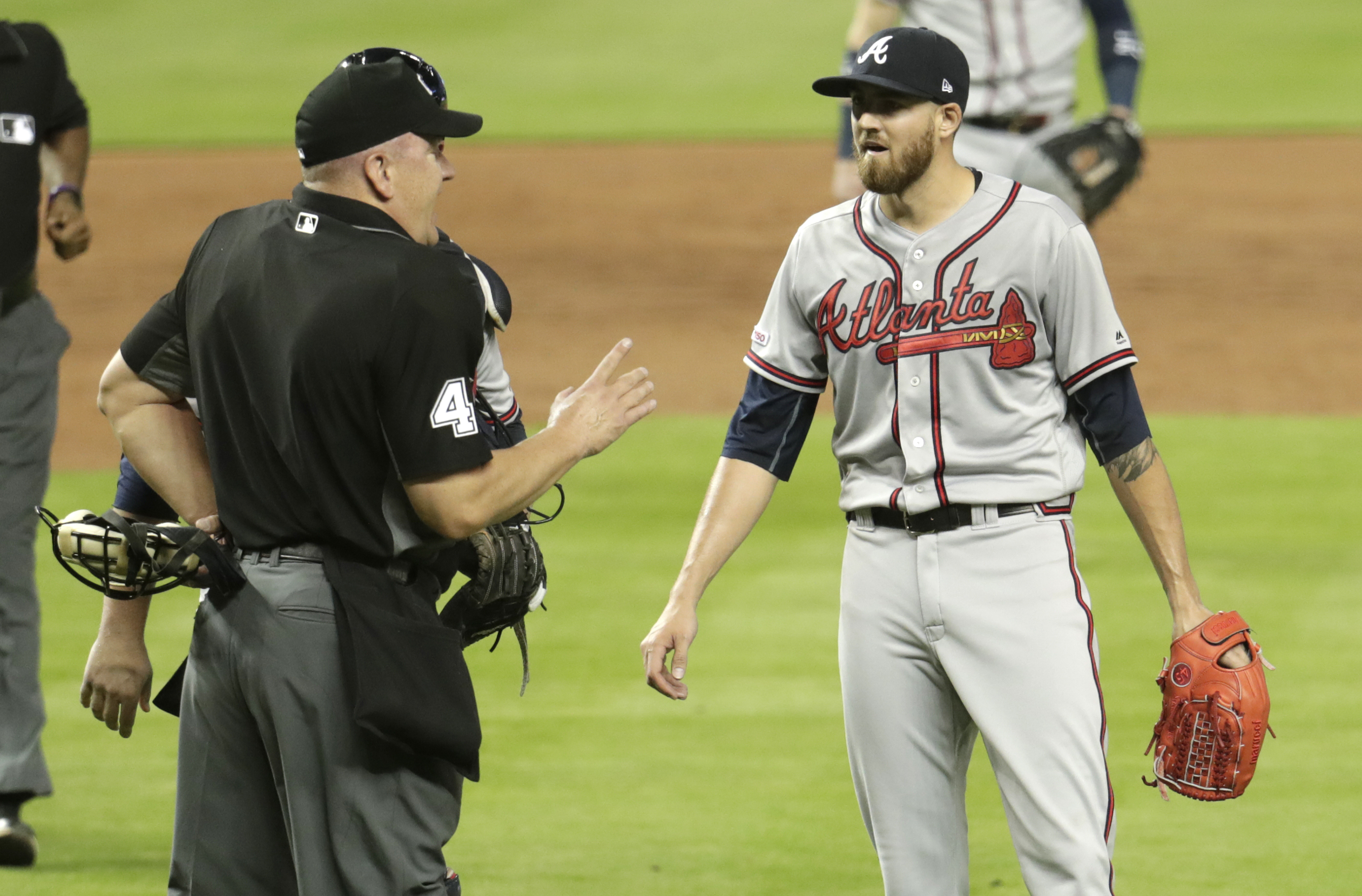 Braves settle score with Ureña and beat Marlins 7-2