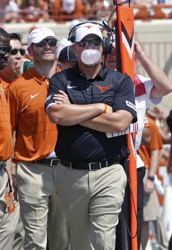 Tom Herman's Texas debut was a dud with familiar problems