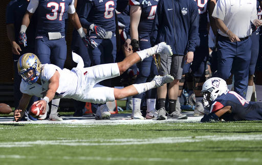 Shirreffs throws for 372 yards, UConn holds off Tulsa 20-14 (Oct 21, 2017)