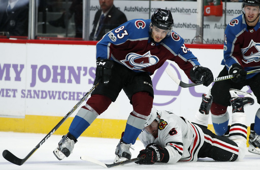 MacKinnon, Rantanen lead Avalanche past Blackhawks, 6-3 (Oct 28, 2017)