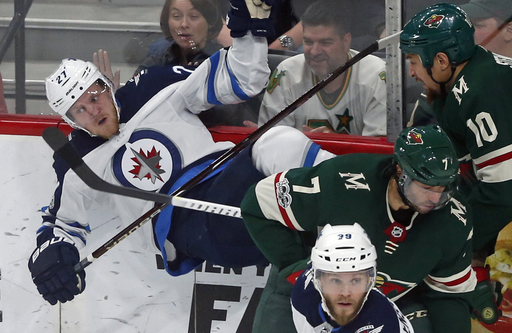 Hellebuyck, Jets continue roll with 2-1 win against Wild (Oct 31, 2017)