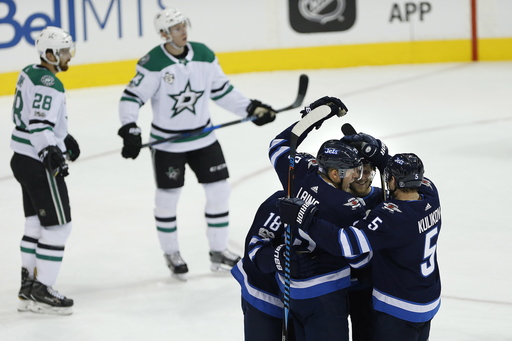 Mark Scheifele has hat trick, Jets beat Stars 5-2 (Nov 02, 2017)