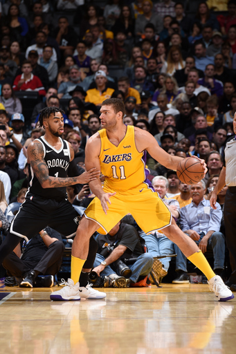 Lopez drops 34 on Nets, D-Lo gets 17 in Lakers' 124-112 win (Nov 03, 2017)