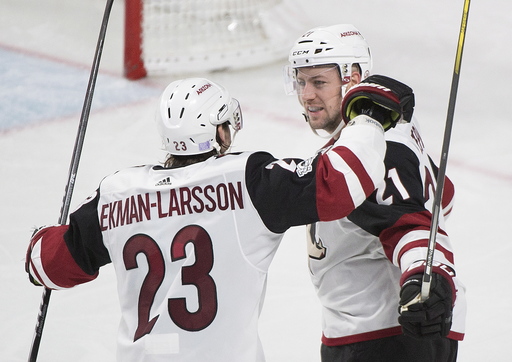 Coyotes rally to beat Canadiens 5-4 for first regulation win (Nov 16, 2017)