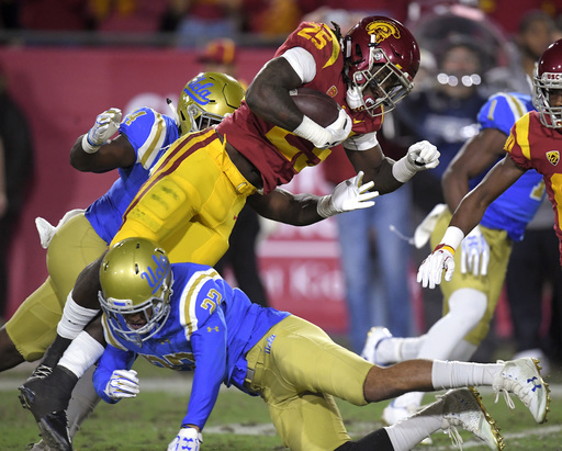 Darnold beats Rosen as No. 12 USC holds off UCLA, 28-23 (Nov 18, 2017)