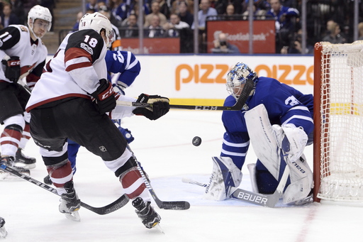 Coyotes win 4-1, stop Maple Leafs' win streak at 6 games (Nov 20, 2017)