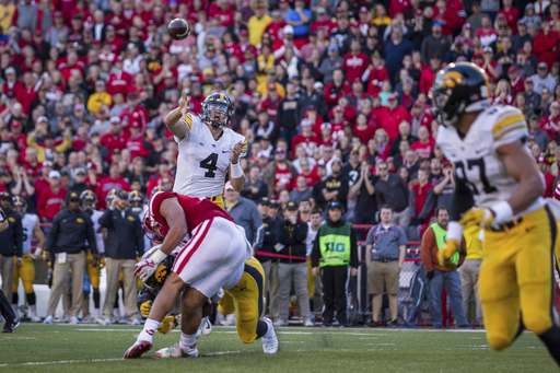 Iowa dominates Huskers 56-14 in what may be Riley's sendoff (Nov 24, 2017)