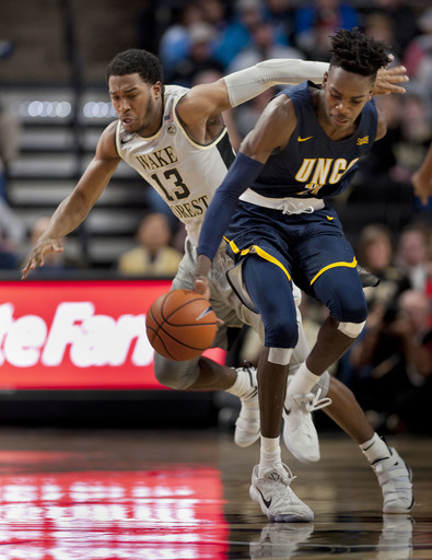 Wake Forest holds on to beat UNCG, 81-75 (Nov 24, 2017)