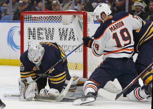 Lehner stops 29 shots in Sabres 3-1 win over Oilers (Nov 24, 2017)