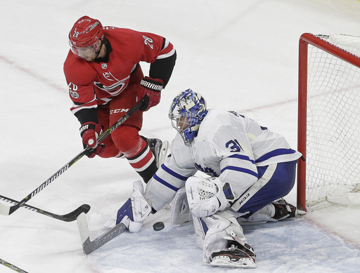 Van Riemsdyk and Leafs beat his brother and Hurricanes 5-4 (Nov 24, 2017)