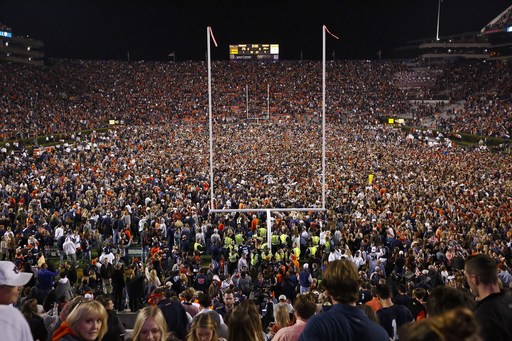 No. 6 Auburn tops No. 1 Alabama 26-14, earns SEC title shot (Nov 25, 2017)