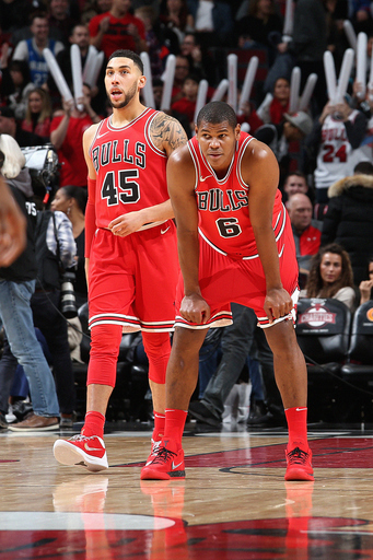 Valentine, Mirotic help Bulls top Magic for 7th straight win (Dec 20, 2017)