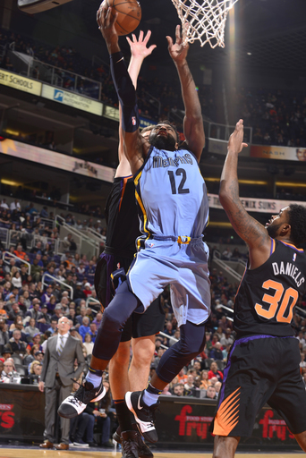 Troy Daniels hits late 3, Suns hold off Grizzlies 97-95 (Dec 21, 2017)