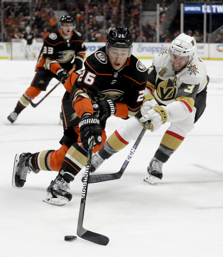 Golden Knights set mark, beat Ducks 4-1 for 5th straight win (Dec 27, 2017)