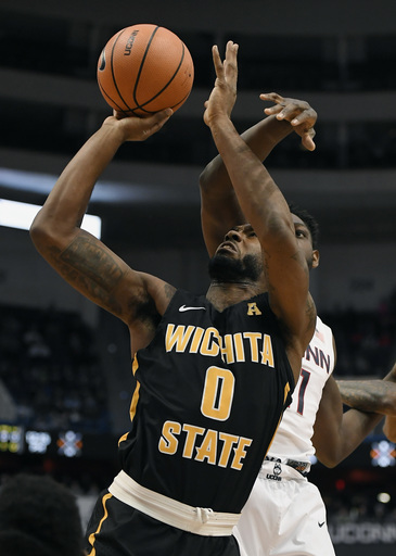 No. 8 Wichita State beats UConn 72-62 in AAC debut (Dec 30, 2017)