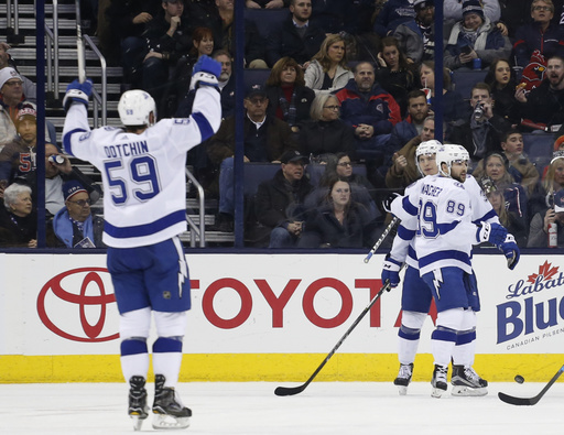 Johnson scores twice in Lightning's 5-0 rout of Columbus (Dec 31, 2017)