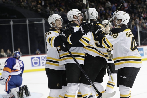 Bruins score 3 in third, pull away to beat Islanders 5-1 (Jan 02, 2018)