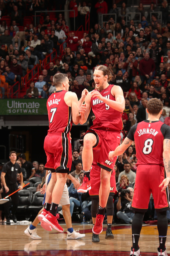 Olynyk, Dragic lift Heat past Pistons, 111-104 (Jan 03, 2018)