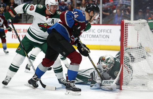 MacKinnon, Soderberg help Avalanche beat Wild 7-2 (Jan 06, 2018)