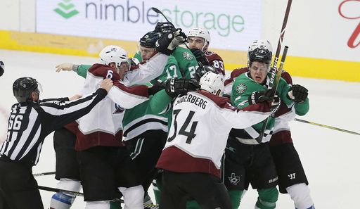 Kerfoot scores, assists on winner as Avs beat Stars 4-1 (Jan 13, 2018)