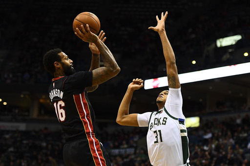 Whiteside leads Heat to 106-101 win over Bucks (Jan 17, 2018)