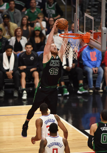 Celtics down Clippers 113-102 to snap 4-game skid (Jan 24, 2018)