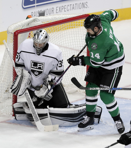 Kuemper makes 28 saves, Kings shut out Stars 3-0 (Jan 30, 2018)