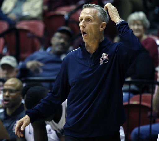 No. 11 Saint Mary’s keeps rolling, beats Loyola Marymount