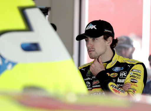 Ryan Blaney claims Vegas pole; Harvick still fast in 2nd