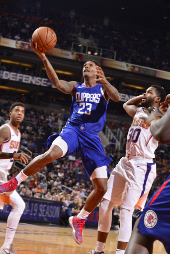 Williams, Clippers rout sinking Suns 128-117