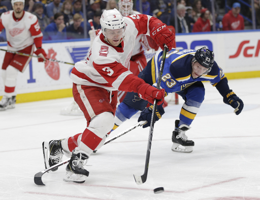 Blues snap 7-game skid with 2-1 win over Red Wings