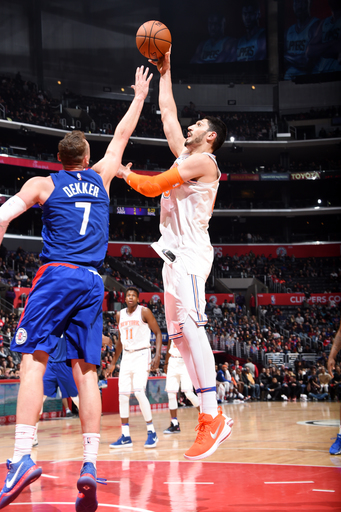 Clippers use dominating 3rd quarter to down Knicks, 128-105