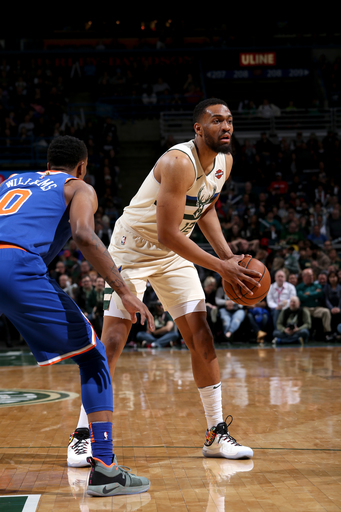 Bucks get back on track against Knicks with 120-112 win